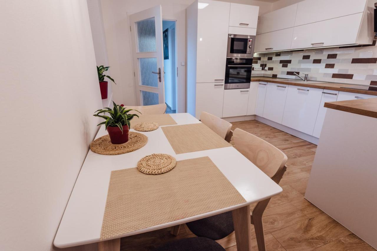 Apartman Pod Borovici Kovalovice Eksteriør bilde